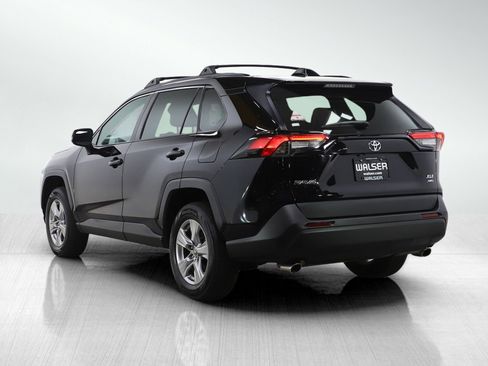 Used 2022 Toyota RAV4 XLE w/ Convenience Package image 3