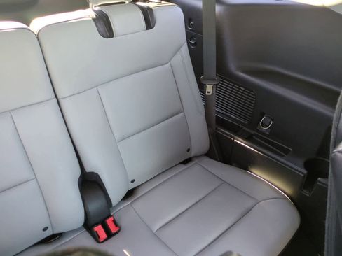 Used 2021 Ford Explorer XLT w/ Equipment Group 202A image 22