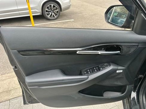 Used 2021 Kia Seltos SX w/ SX Sunroof Package image 10