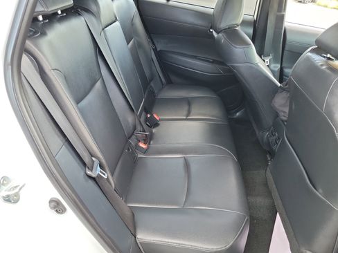 Used 2023 Toyota Corolla Cross XLE w/ Convenience Package image 22