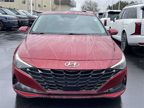Used 2021 Hyundai Elantra Limited w/ Cargo Package image 2