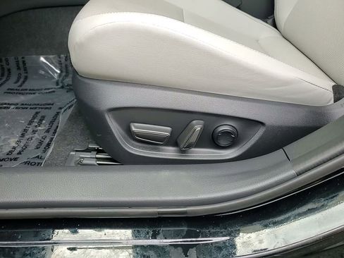 Used 2024 Toyota Prius Limited w/ Limited Premium Package image 22