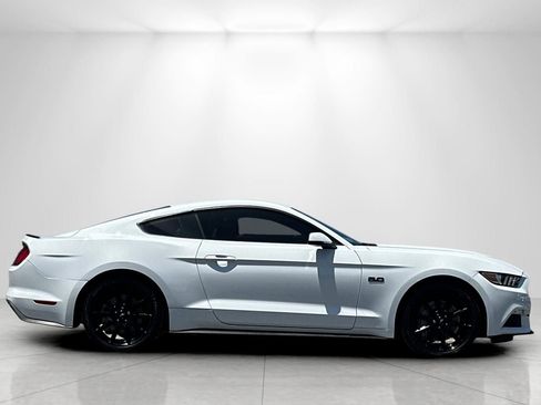 Used 2016 Ford Mustang GT Premium w/ Black Accent Package RWD image 2