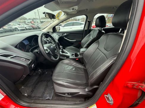 Used 2014 Ford Focus SE w/ Equipment Group 201A FWD image 21