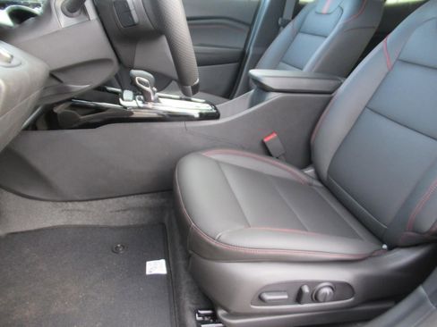 New 2026 Chevrolet Trax RS w/ Driver Confidence Package image 17