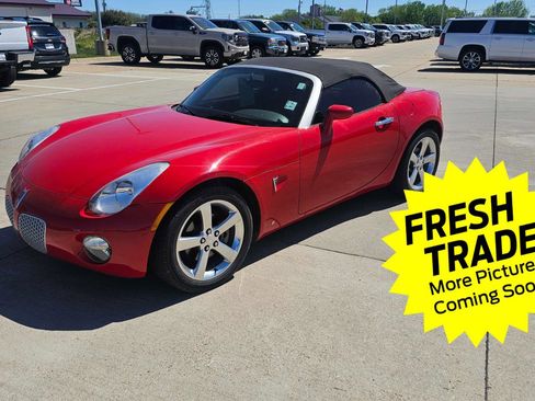 Used 2007 Pontiac Solstice Convertible w/ Premium Package RWD image 1