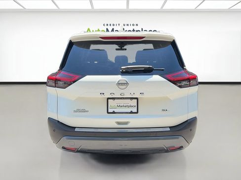 Used 2023 Nissan Rogue SL FWD image 6