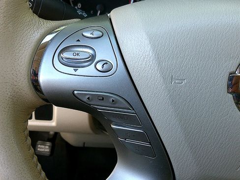 Used 2017 Nissan Murano Platinum w/ Platinum Technology Package image 14