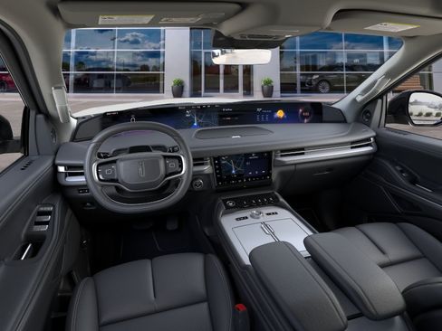 New 2026 Lincoln Navigator L Reserve AWD/4WD image 9