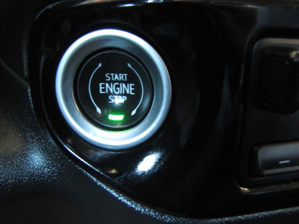 Used 2024 Chevrolet Silverado 2500 LT AWD/4WD image 42