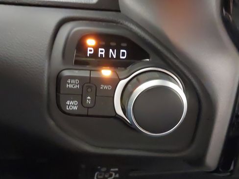 Used 2024 RAM 2500 Big Horn w/ Safety Group image 21