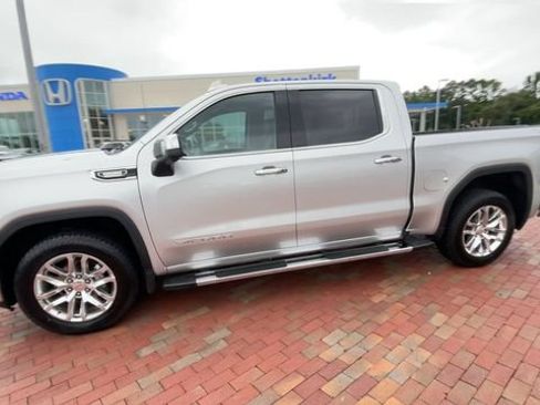 Used 2020 GMC Sierra 1500 SLT w/ SLT Premium Plus Package AWD/4WD image 6