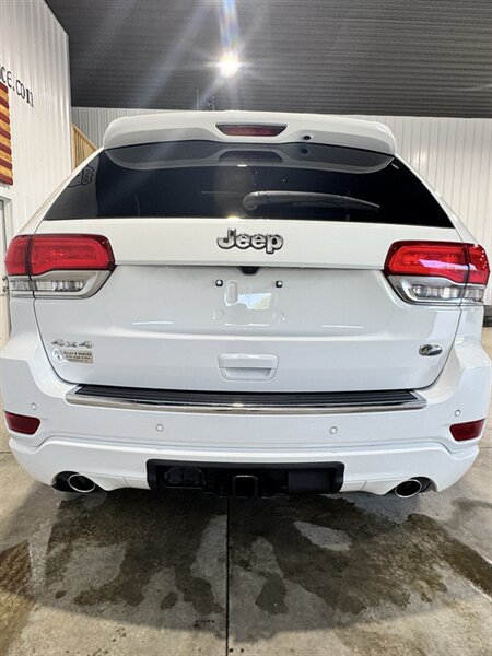Used 2020 Jeep Grand Cherokee Overland AWD/4WD image 6