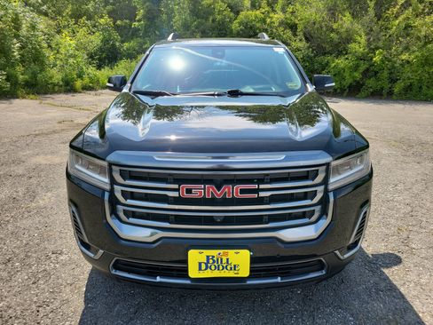 Used 2022 GMC Acadia AT4 w/ Technology Package AWD/4WD image 2