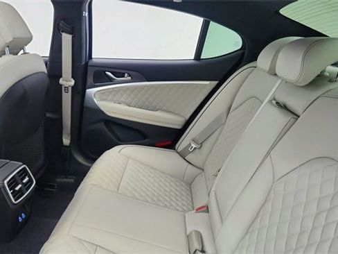 Used 2025 Genesis G70 3.3T Advanced w/ Sport Prestige Package image 29