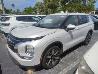 Used 2025 Mitsubishi Outlander SE