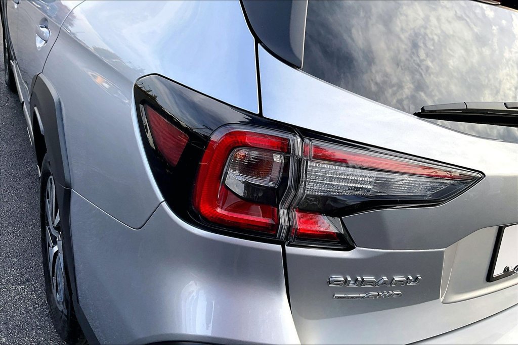 Certified 2025 Subaru Outback Premium AWD/4WD image 35