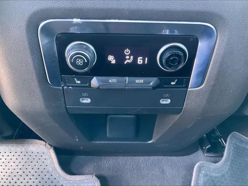 Used 2024 Chevrolet Tahoe Z71 w/ Z71 Off-Road Package image 29