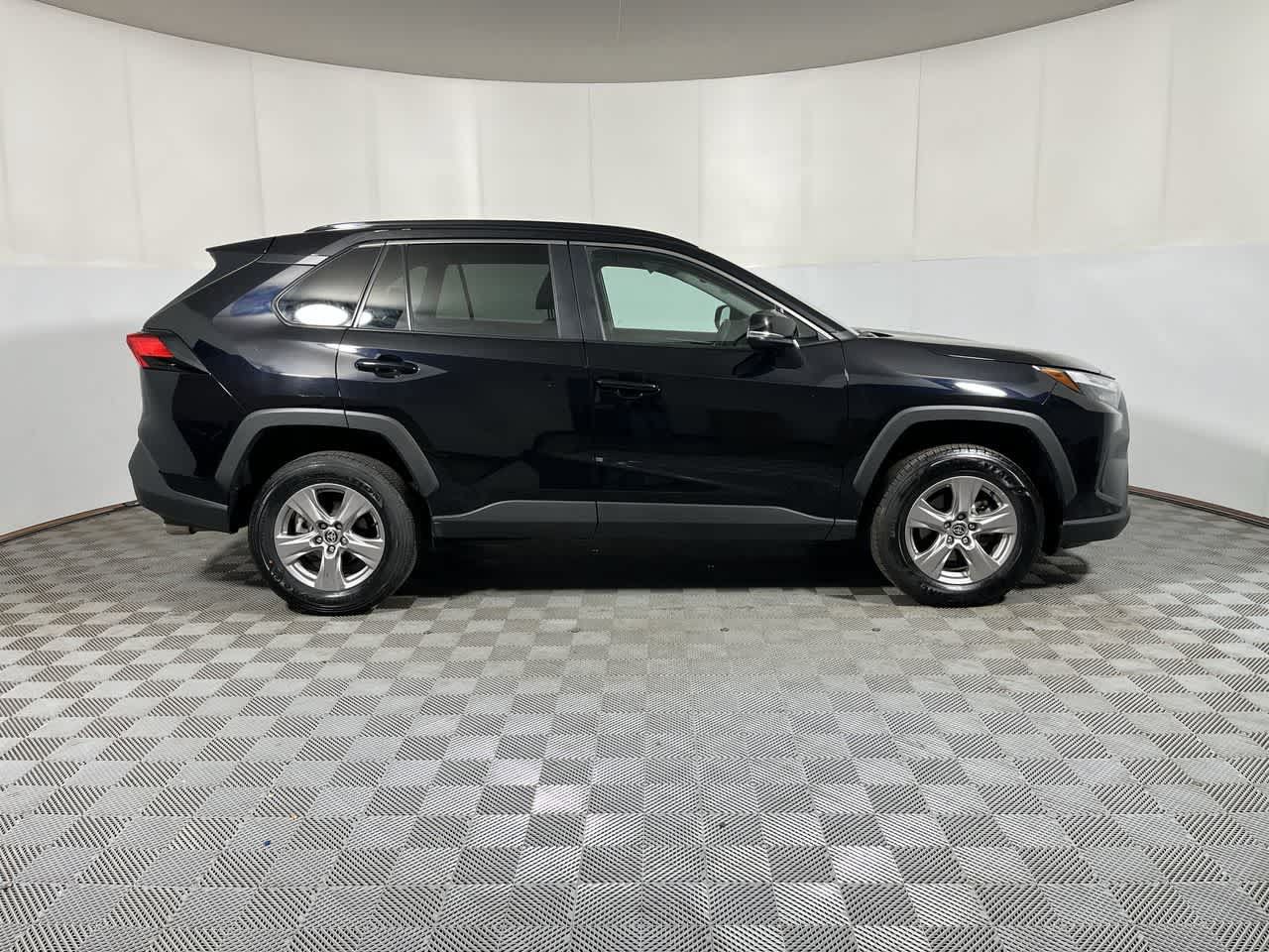 Used 2025 Toyota RAV4 XLE FWD image 9