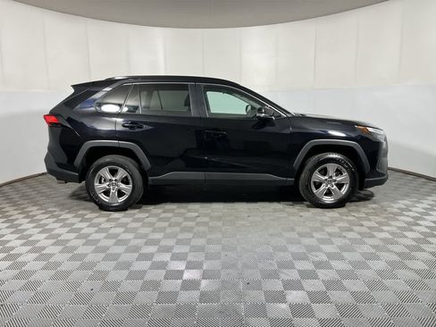 Used 2025 Toyota RAV4 XLE FWD image 9