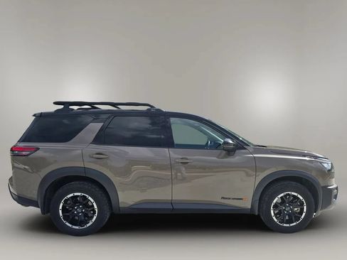 Used 2023 Nissan Pathfinder Rock Creek AWD/4WD image 9