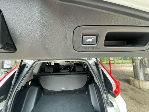 Used 2017 Honda CR-V Touring image 29