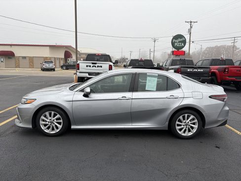 Used 2024 Toyota Camry LE image 19