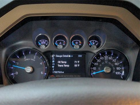 Used 2011 Ford F450 Lariat image 28