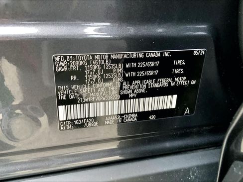 Used 2024 Toyota RAV4 XLE FWD image 34