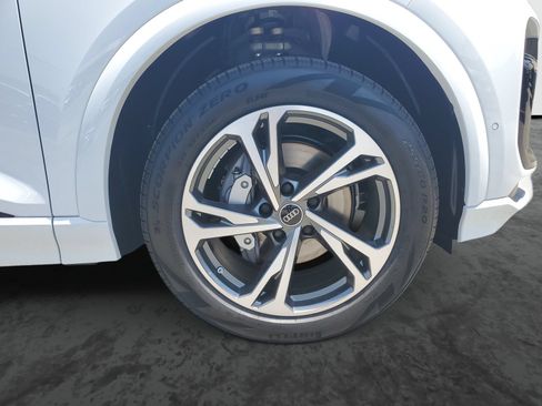 New 2027 Audi Q6 e-tron Premium Plus AWD/4WD image 6