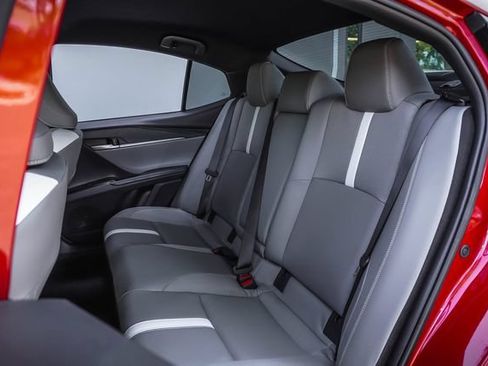 Used 2025 Toyota Camry SE FWD image 18