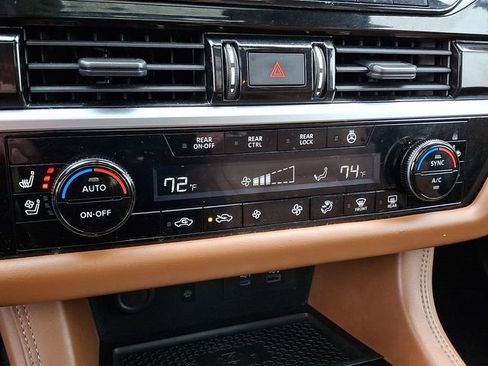 Used 2022 Nissan Pathfinder Platinum w/ Cargo Package image 14