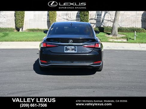 Used 2023 Lexus ES 250 w/ Premium Package image 5
