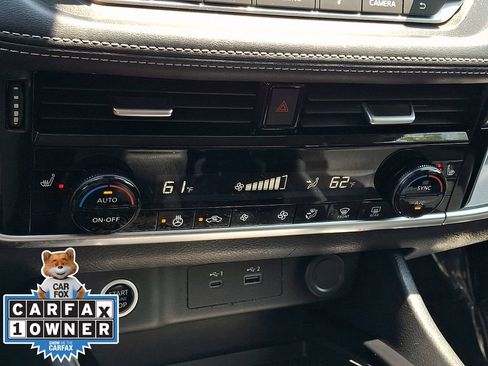 Used 2021 Nissan Rogue SV w/ Premium Package AWD/4WD image 17