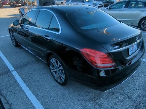 Used 2015 Mercedes-Benz C 300 4MATIC Sedan image 2