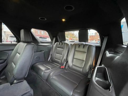 Used 2015 Ford Explorer XLT w/ Equipment Group 202A image 56