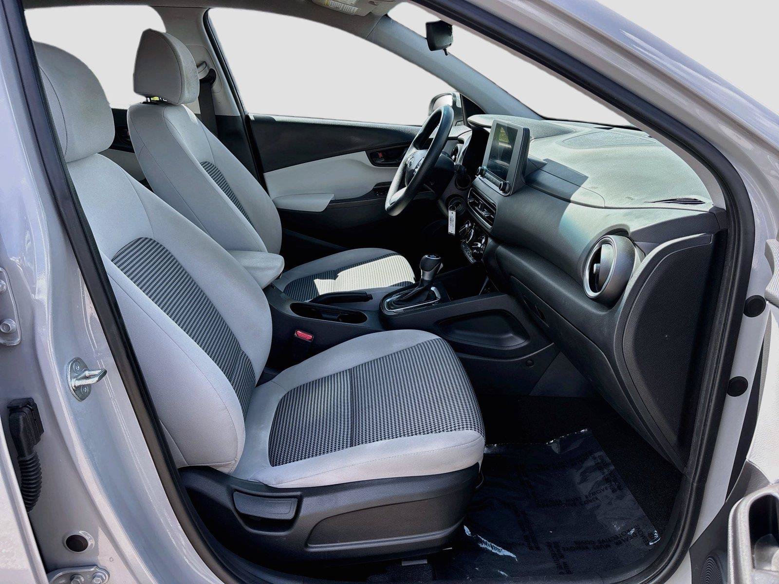 Used 2023 Hyundai Kona SE w/ Cargo Package AWD/4WD image 25