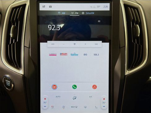 Used 2022 Ford Edge Titanium image 16