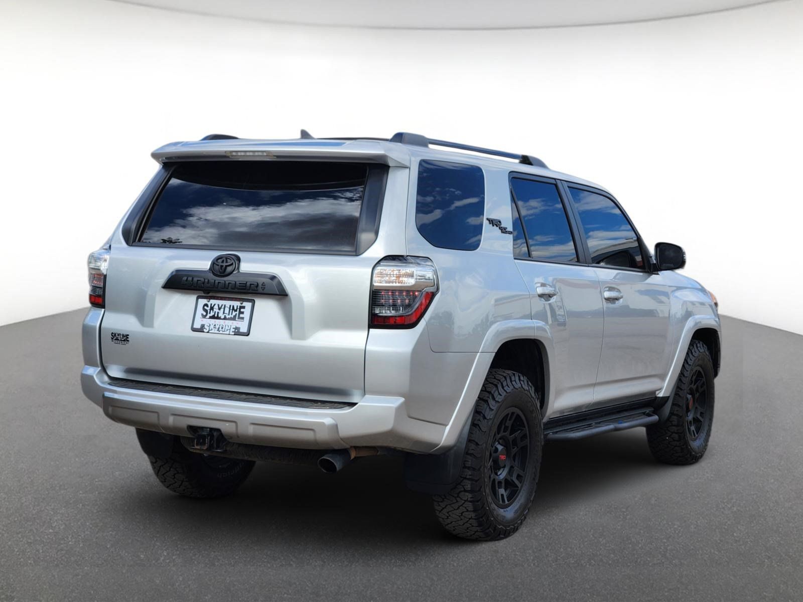 Used 2022 Toyota 4Runner TRD Off-Road Premium AWD/4WD image 3