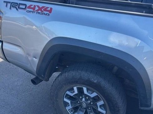 Used 2020 Toyota Tacoma TRD Off-Road image 15