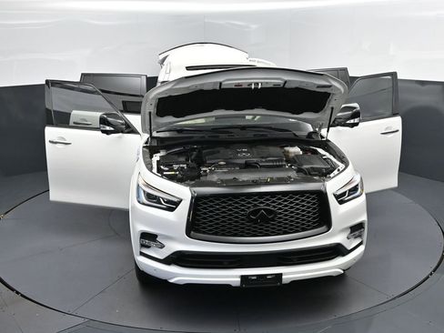Used 2022 INFINITI QX80 Sensory w/ Cargo Package image 55