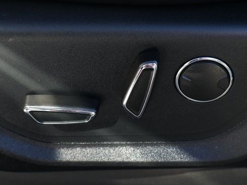 Used 2019 Ford F250 Lariat w/ Lariat Value Package image 19