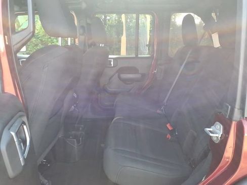 Used 2022 Jeep Wrangler Unlimited Sport AWD/4WD image 17