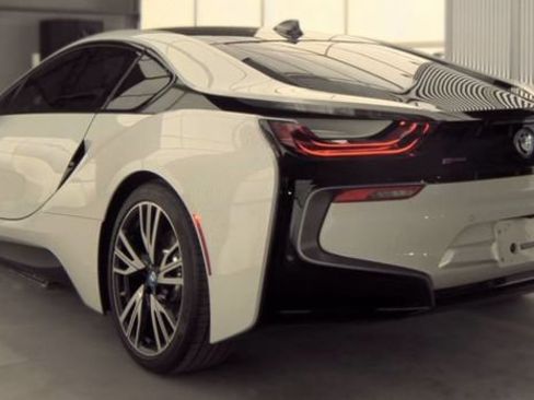Used 2015 BMW i8 AWD/4WD image 3