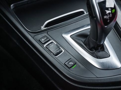 Used 2017 BMW 330i xDrive Wagon image 20