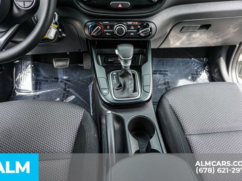 Used 2025 Kia Soul LX w/ LX Technology Package FWD image 39