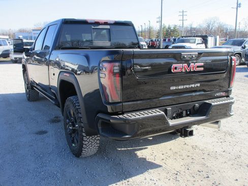 New 2026 GMC Sierra 2500 AT4 w/ AT4 Premium Plus Package image 9