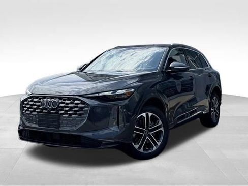 Certified 2025 Audi Q5 Premium w/ Convenience Package AWD/4WD image 4