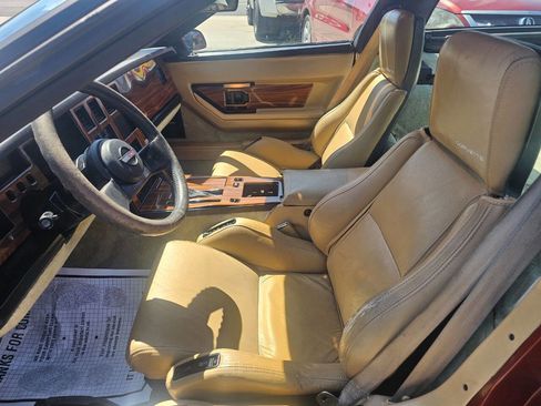 Used 1987 Chevrolet Corvette Coupe image 8