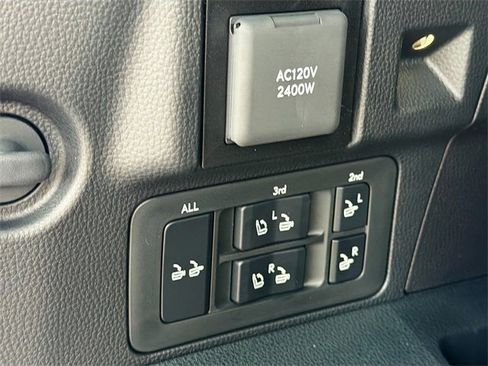 New 2026 Lexus LX 700h Luxury image 13